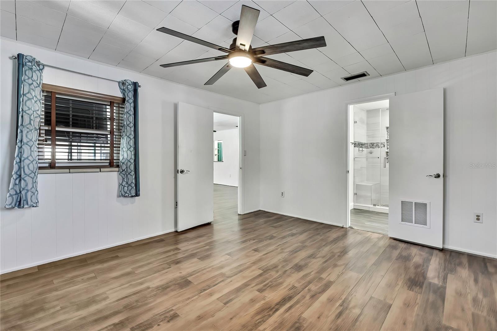 1322 W KNOLLWOOD ST, TAMPA, FL, 33604