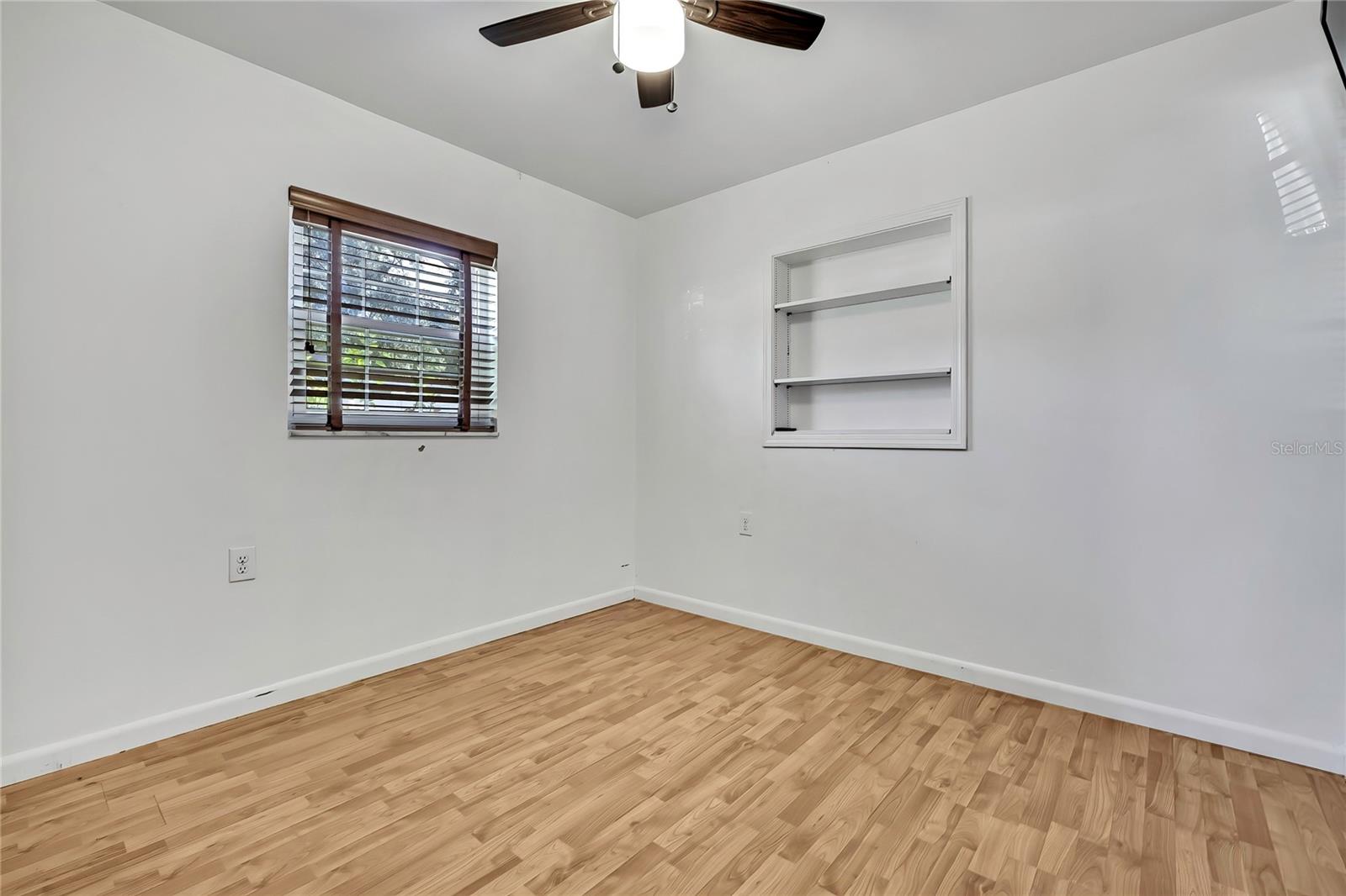 1322 W KNOLLWOOD ST, TAMPA, FL, 33604