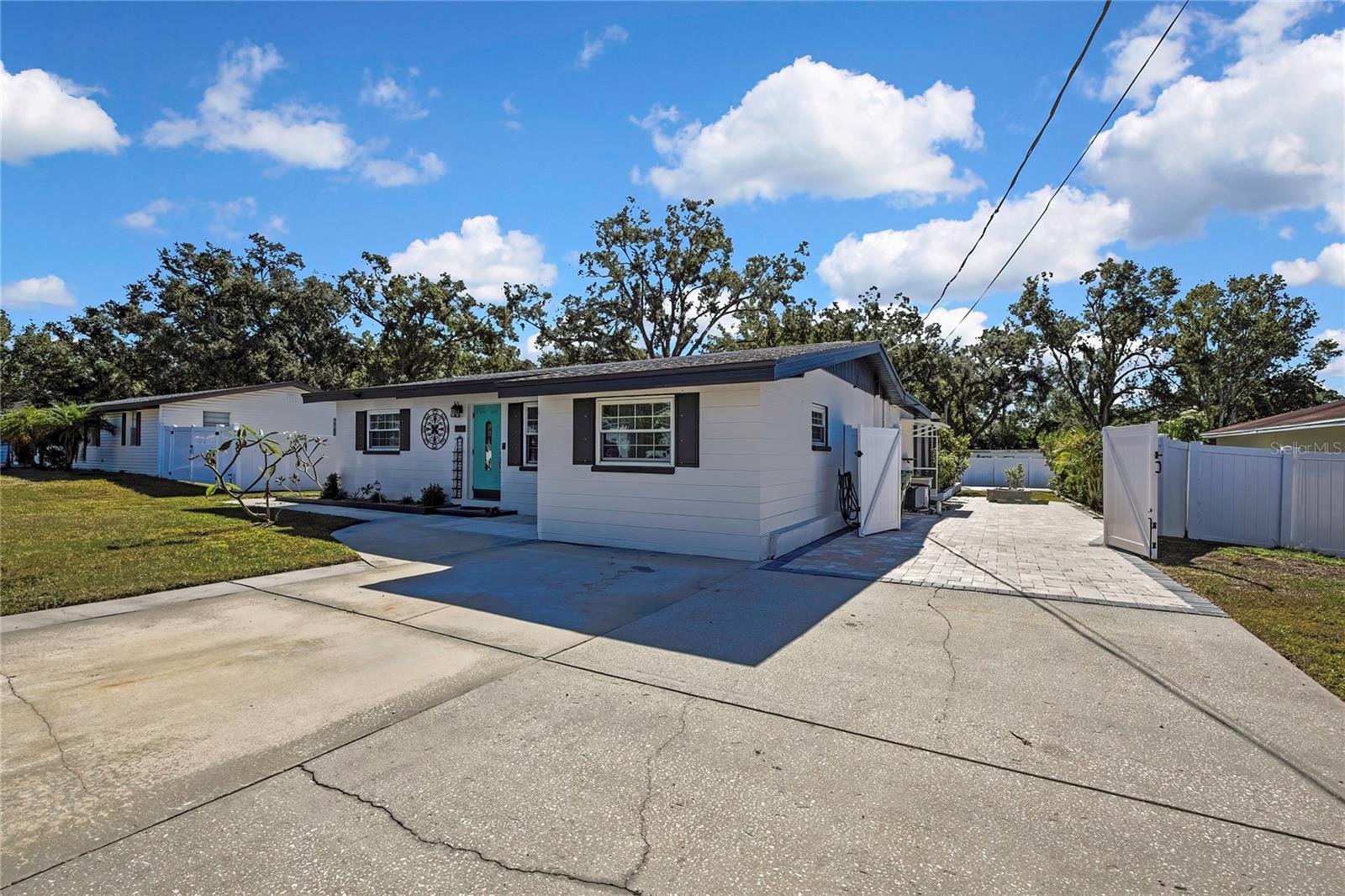 1322 W KNOLLWOOD ST, TAMPA, FL, 33604