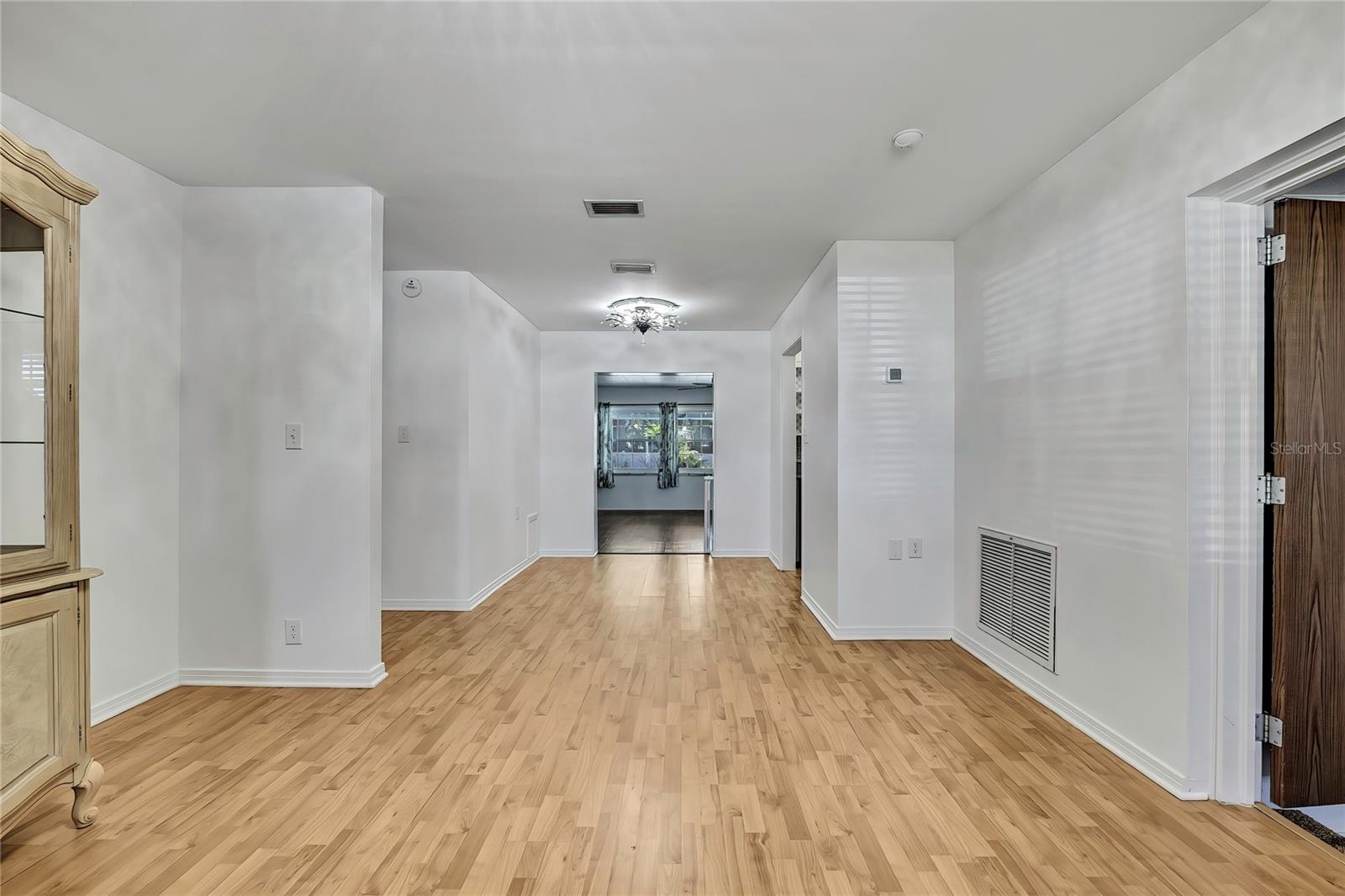 1322 W KNOLLWOOD ST, TAMPA, FL, 33604