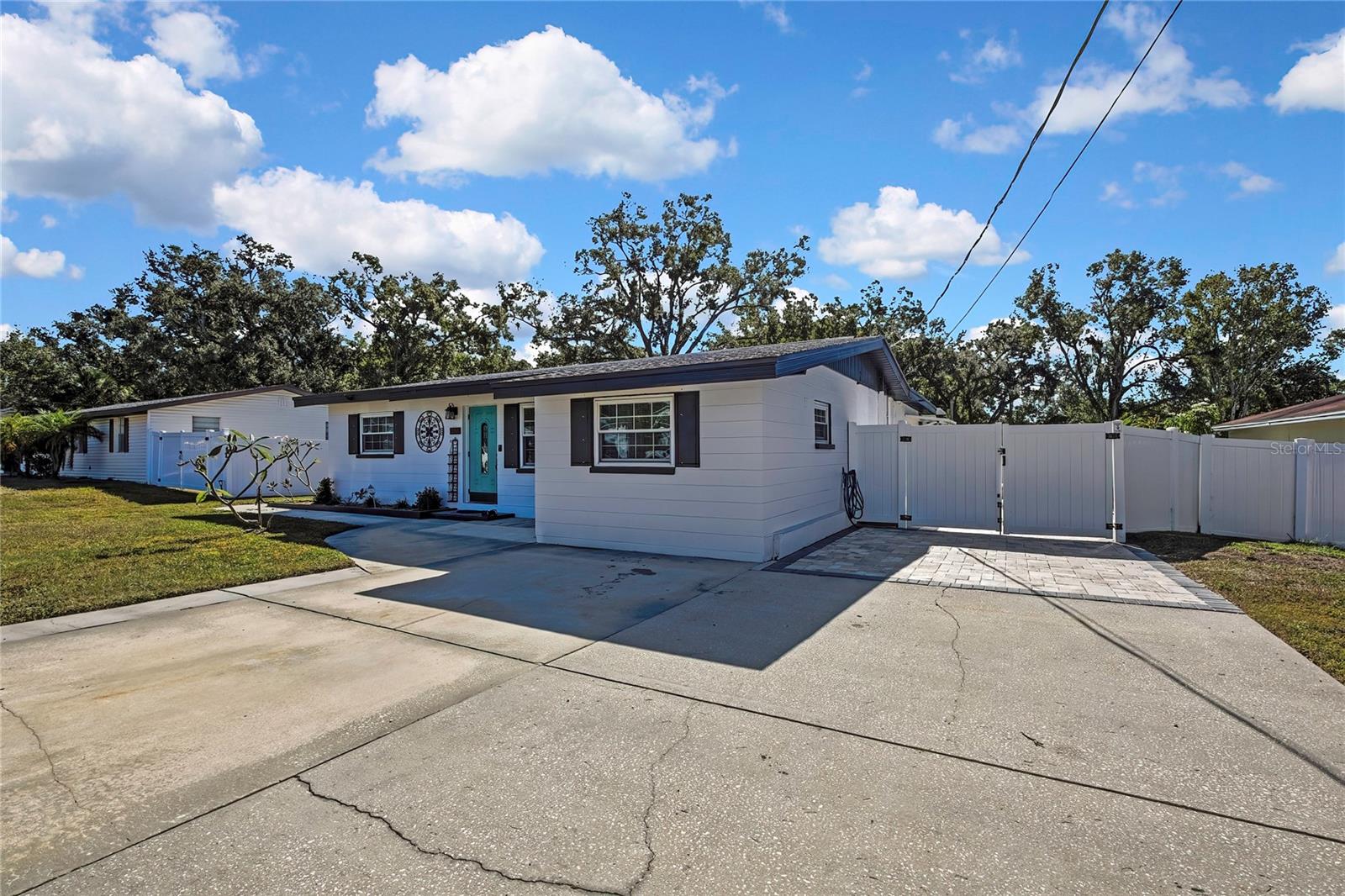 1322 W KNOLLWOOD ST, TAMPA, FL, 33604