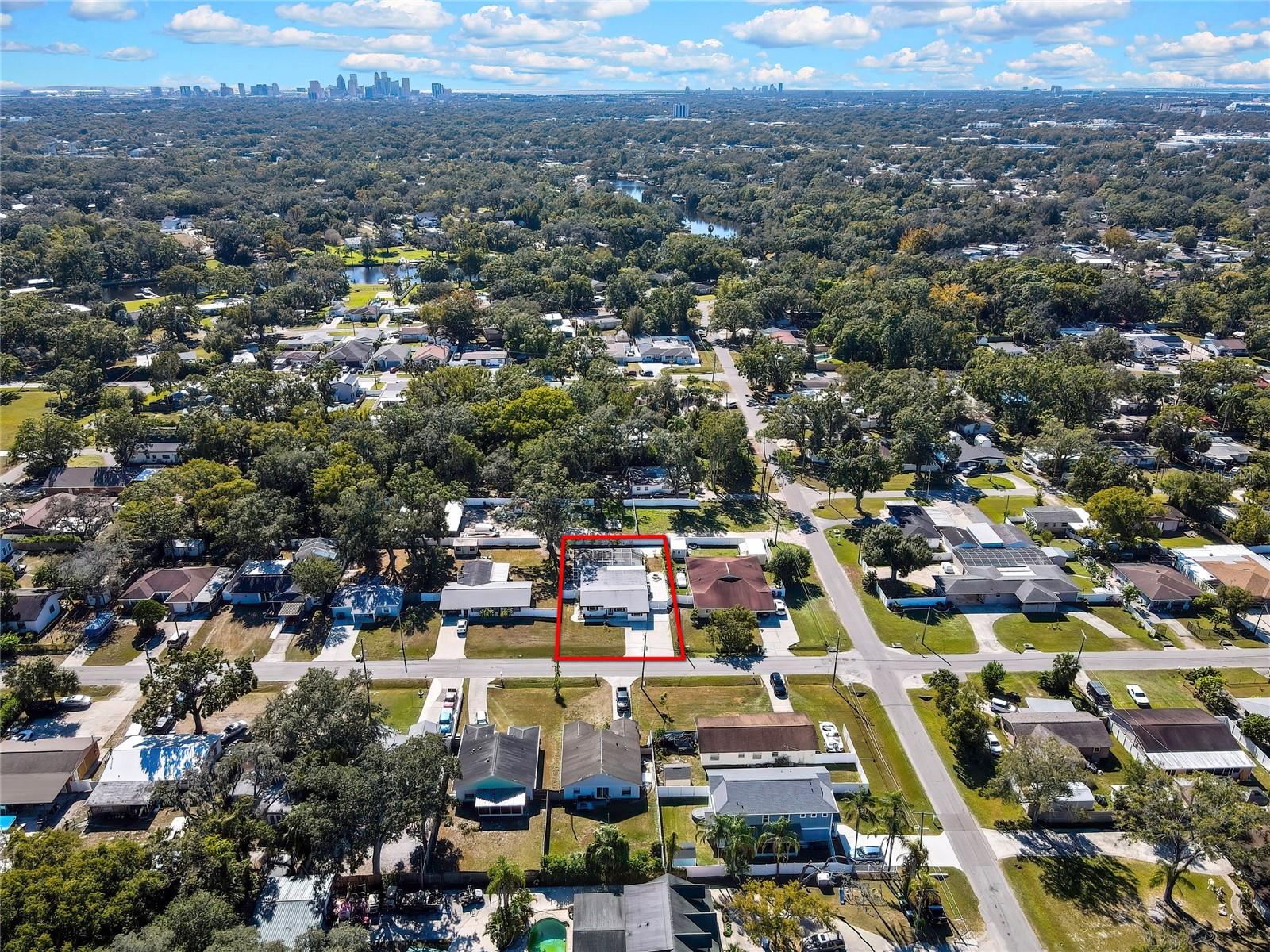 1322 W KNOLLWOOD ST, TAMPA, FL, 33604