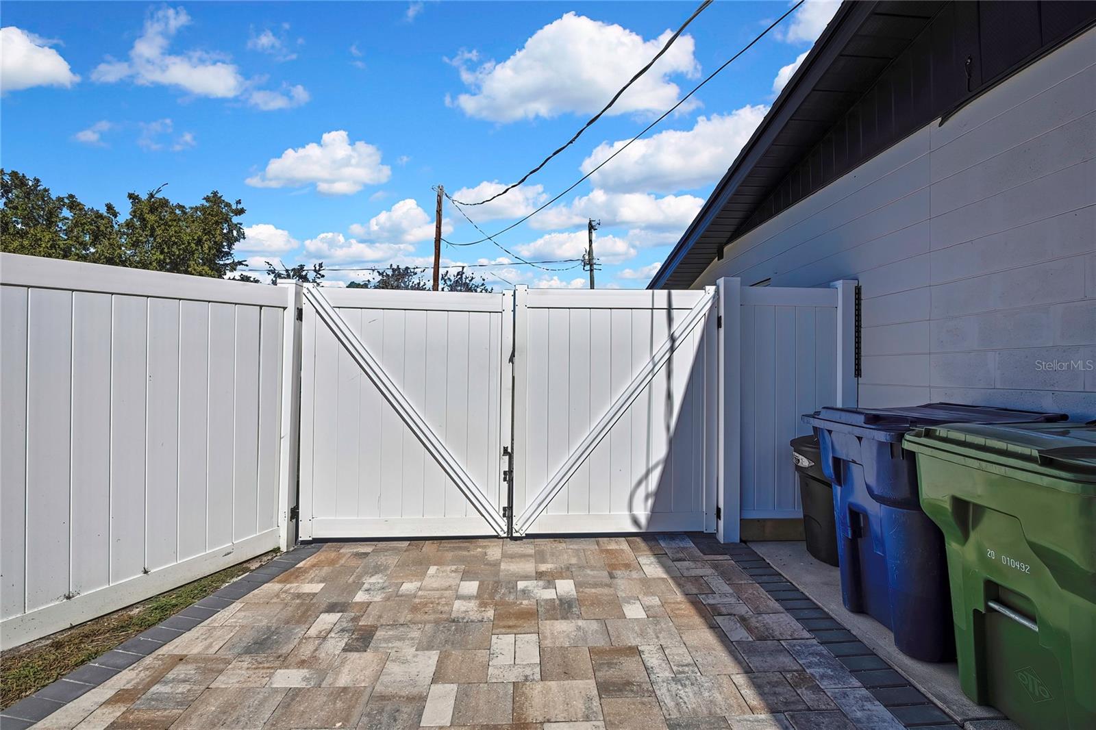 1322 W KNOLLWOOD ST, TAMPA, FL, 33604