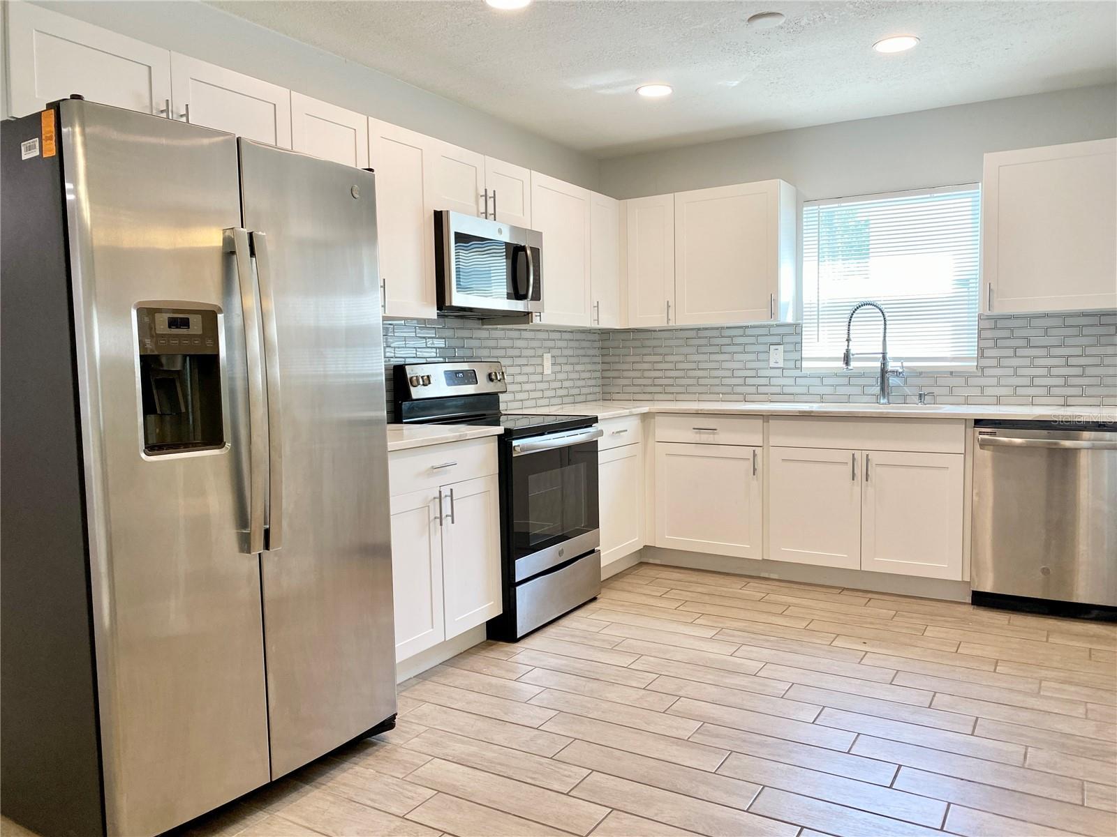 7312 PONDEROSA DR, TAMPA, FL, 33637