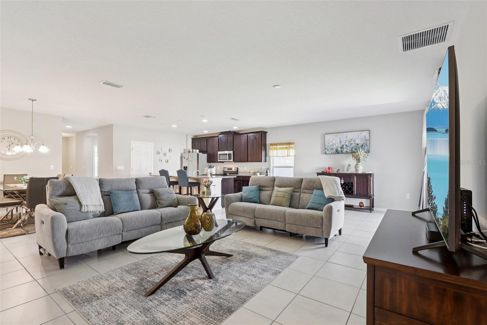 512 DARSHIRE AVE, EUSTIS, FL, 32736