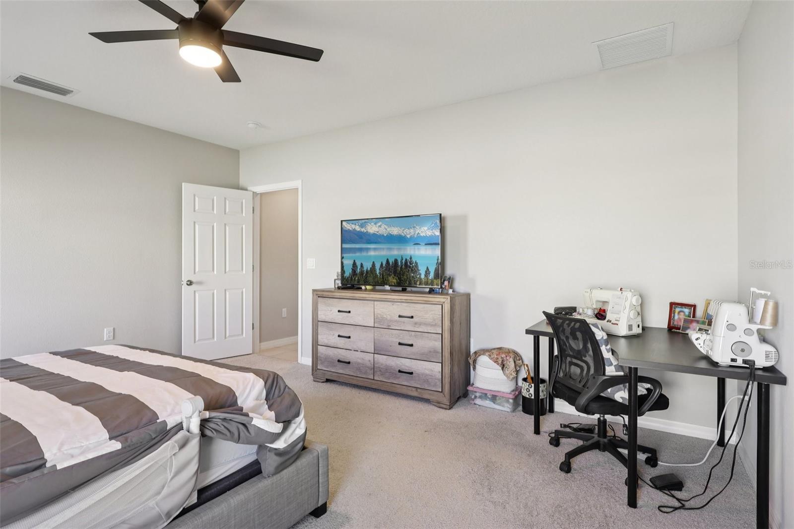 512 DARSHIRE AVE, EUSTIS, FL, 32736