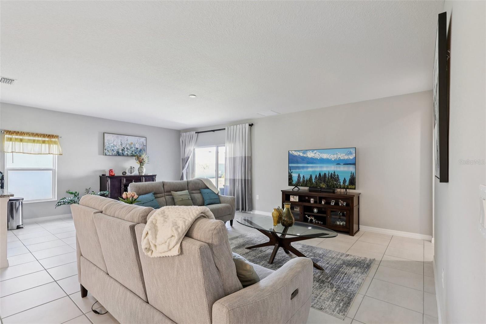 512 DARSHIRE AVE, EUSTIS, FL, 32736