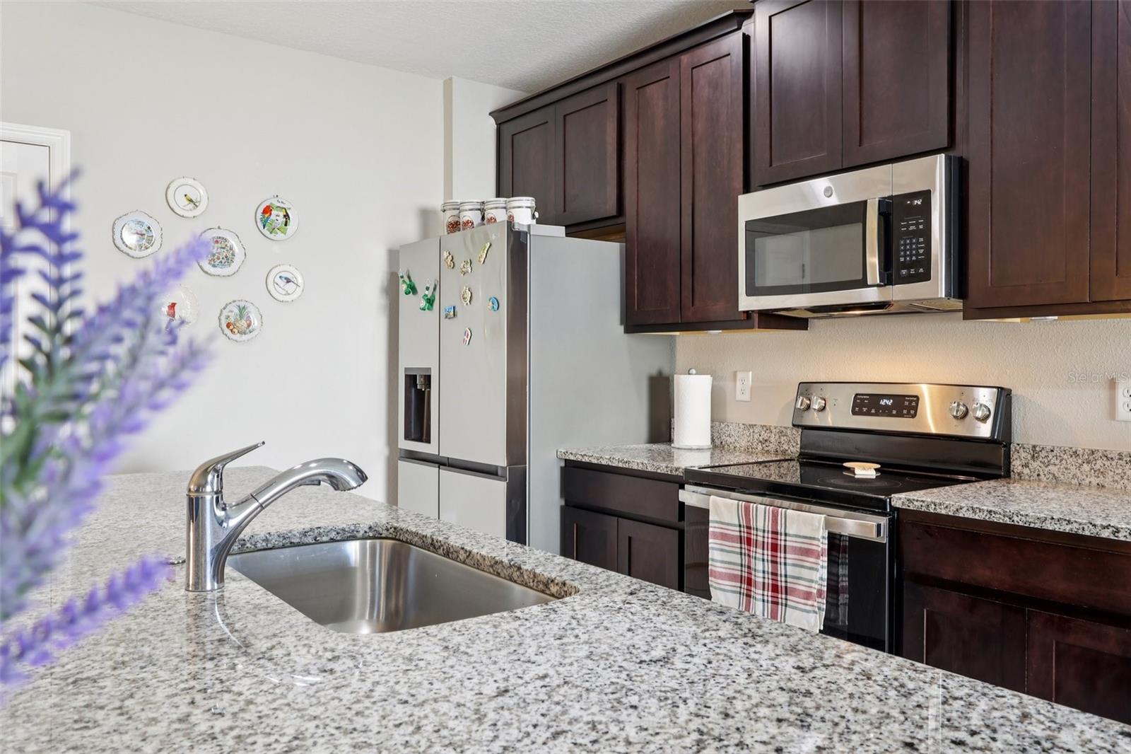 512 DARSHIRE AVE, EUSTIS, FL, 32736