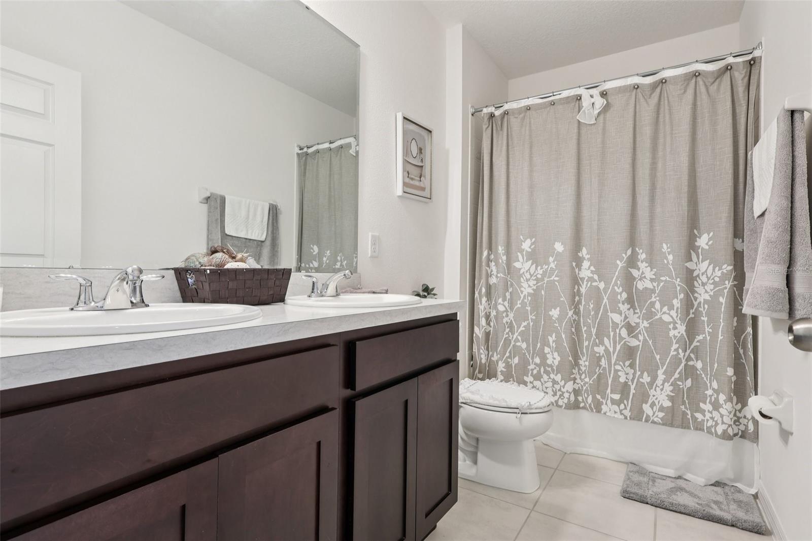 512 DARSHIRE AVE, EUSTIS, FL, 32736