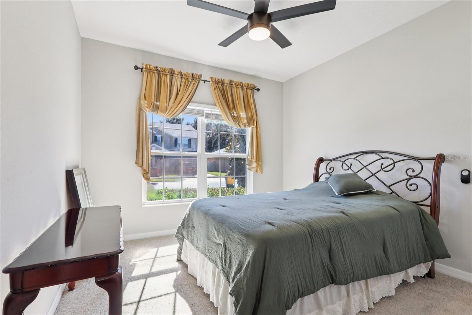 512 DARSHIRE AVE, EUSTIS, FL, 32736