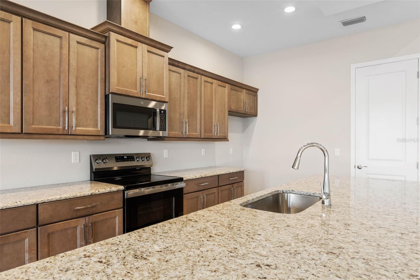 77 DEL PALMA DR, PALM COAST, FL, 32137