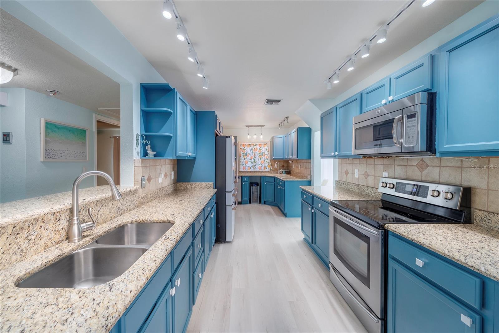 206 W SILVERTON ST, MINNEOLA, FL, 34715