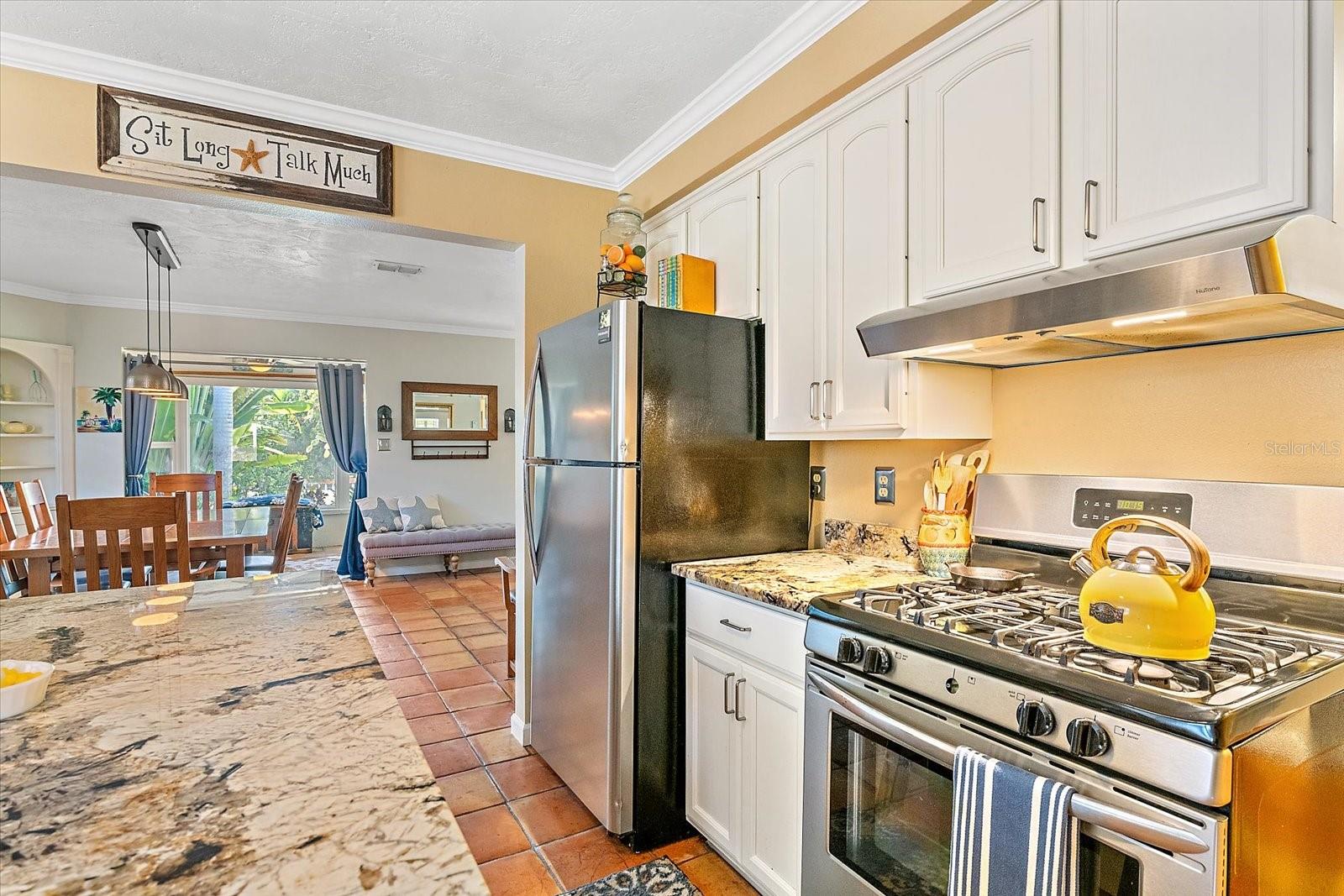 2210 8TH AVE W, BRADENTON, FL, 34205