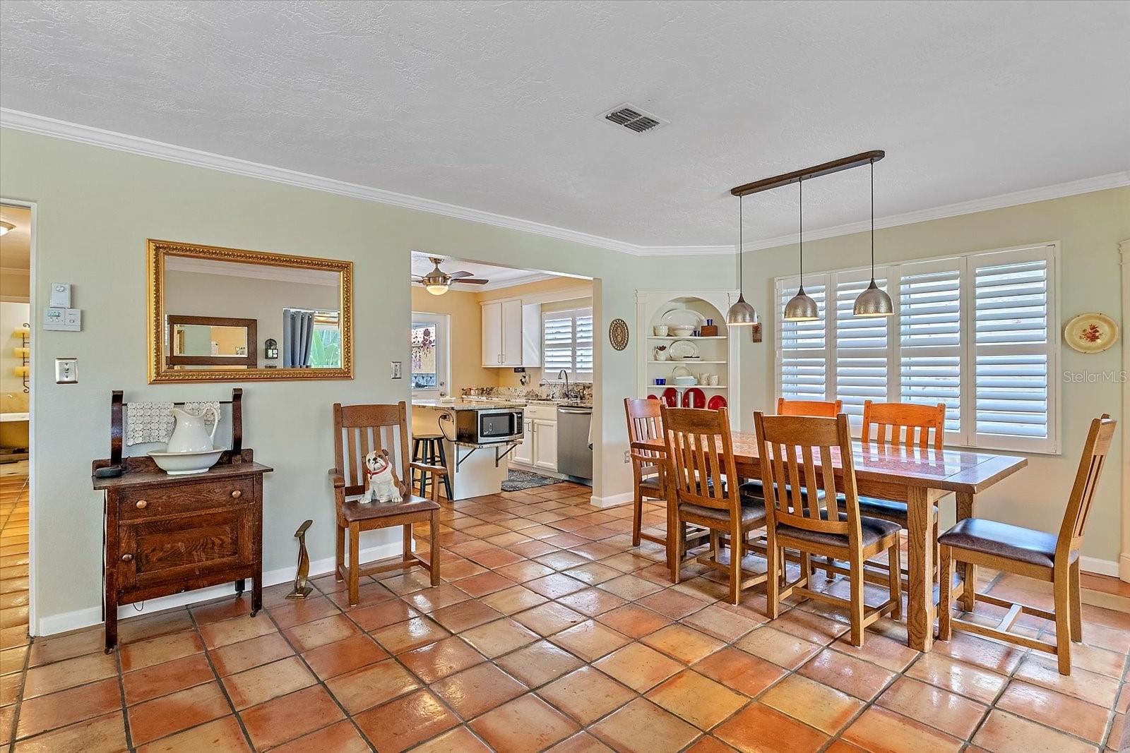 2210 8TH AVE W, BRADENTON, FL, 34205