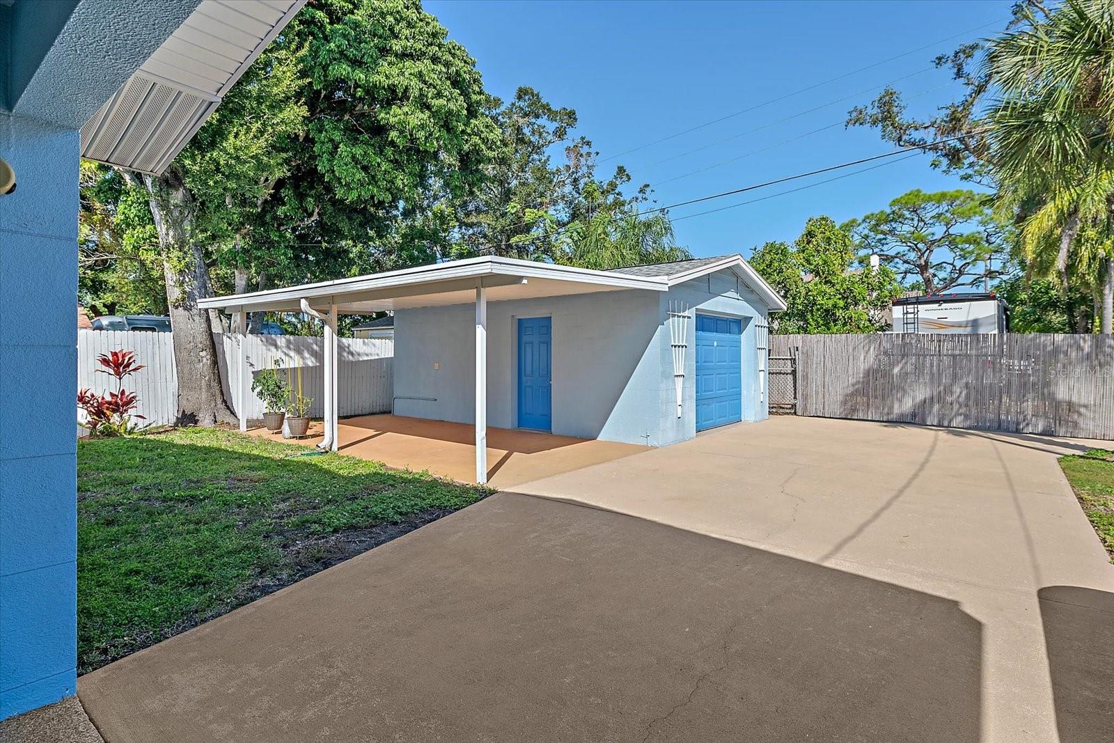 2210 8TH AVE W, BRADENTON, FL, 34205