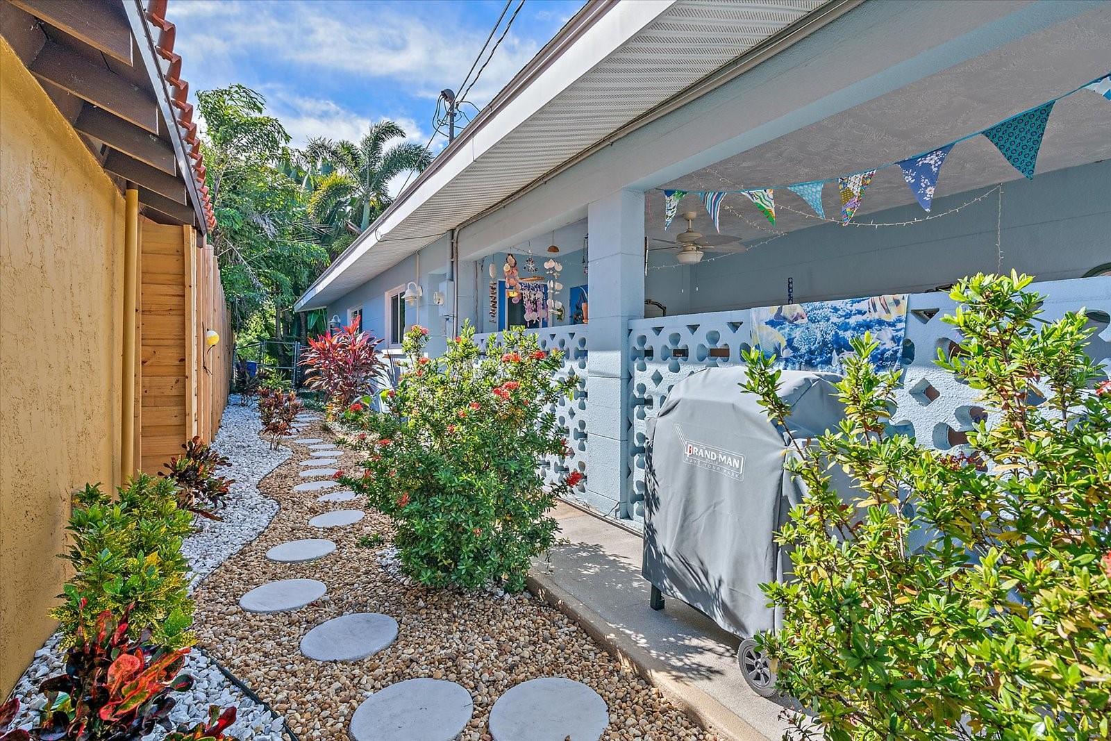 2210 8TH AVE W, BRADENTON, FL, 34205