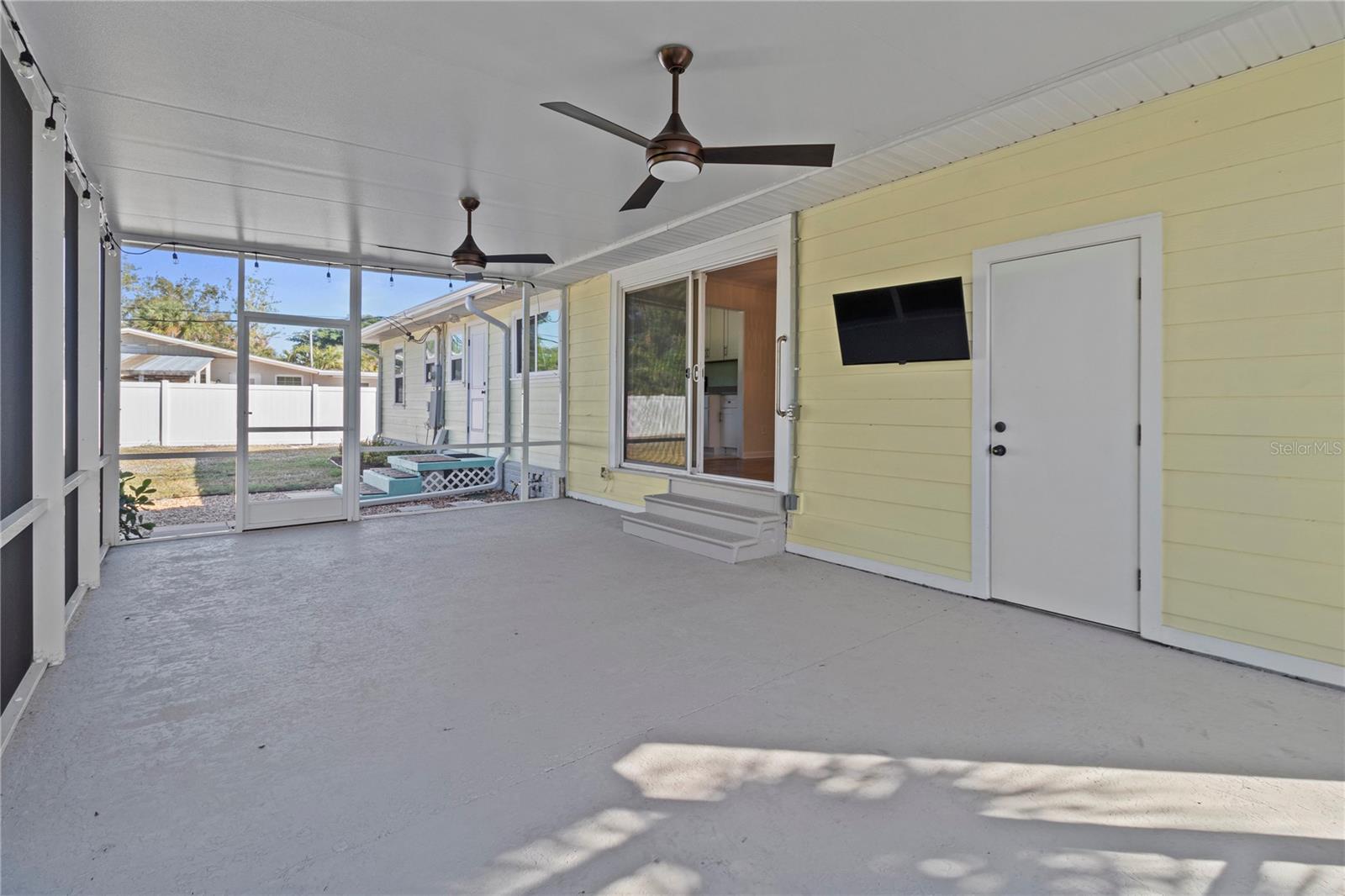 716 FONTANA LN, BRADENTON, FL, 34209