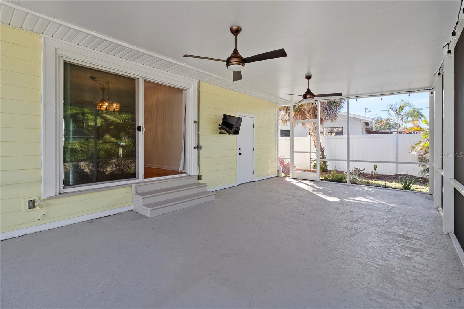 716 FONTANA LN, BRADENTON, FL, 34209