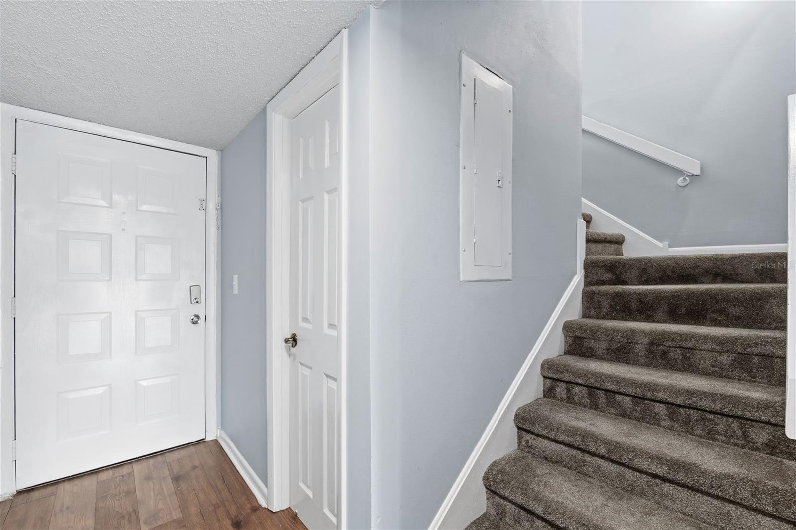 6321 NEWTOWN CIR #21B7, TAMPA, FL, 33615