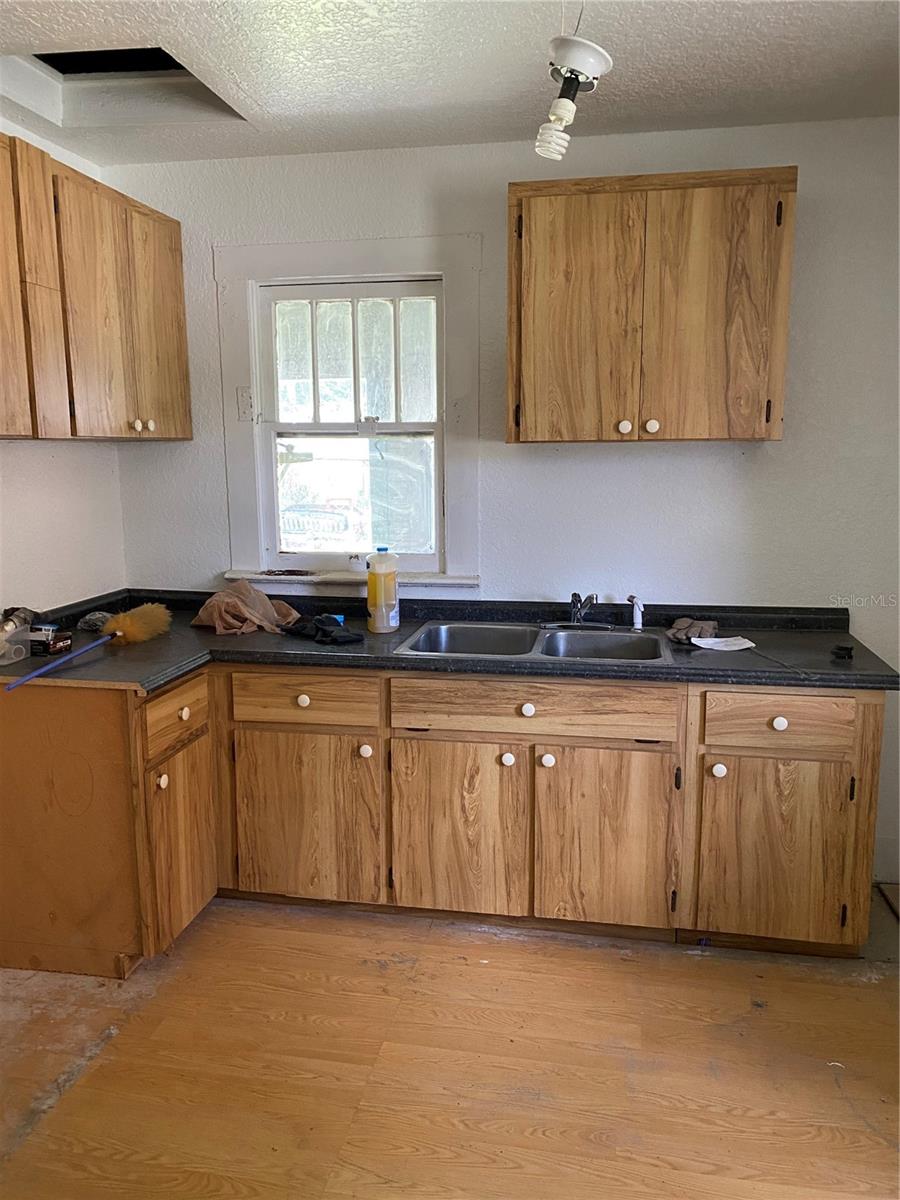 2888 S SANFORD AVE, SANFORD, FL, 32773