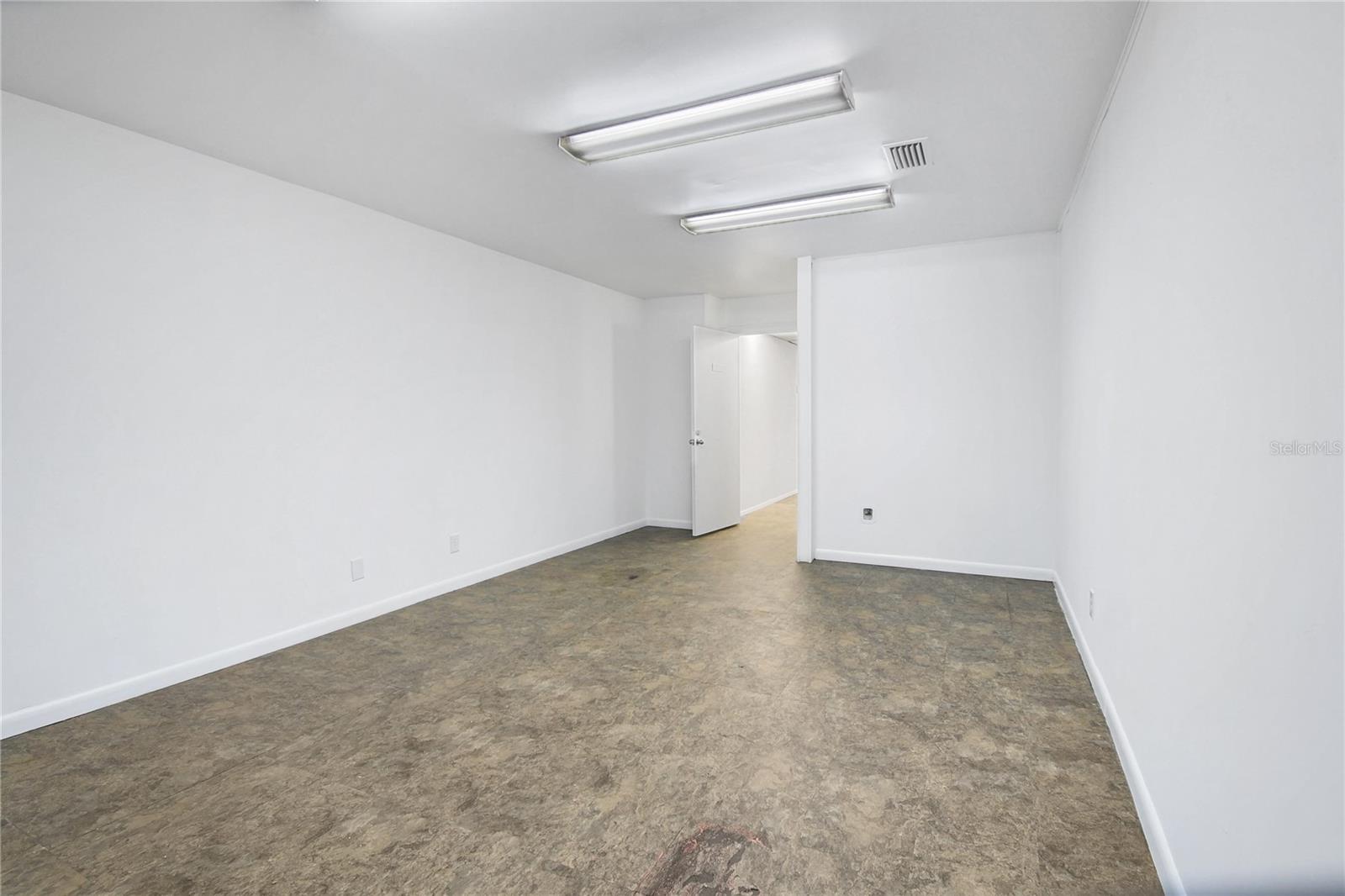 1873 EVERLEE RD, JACKSONVILLE, FL, 32216