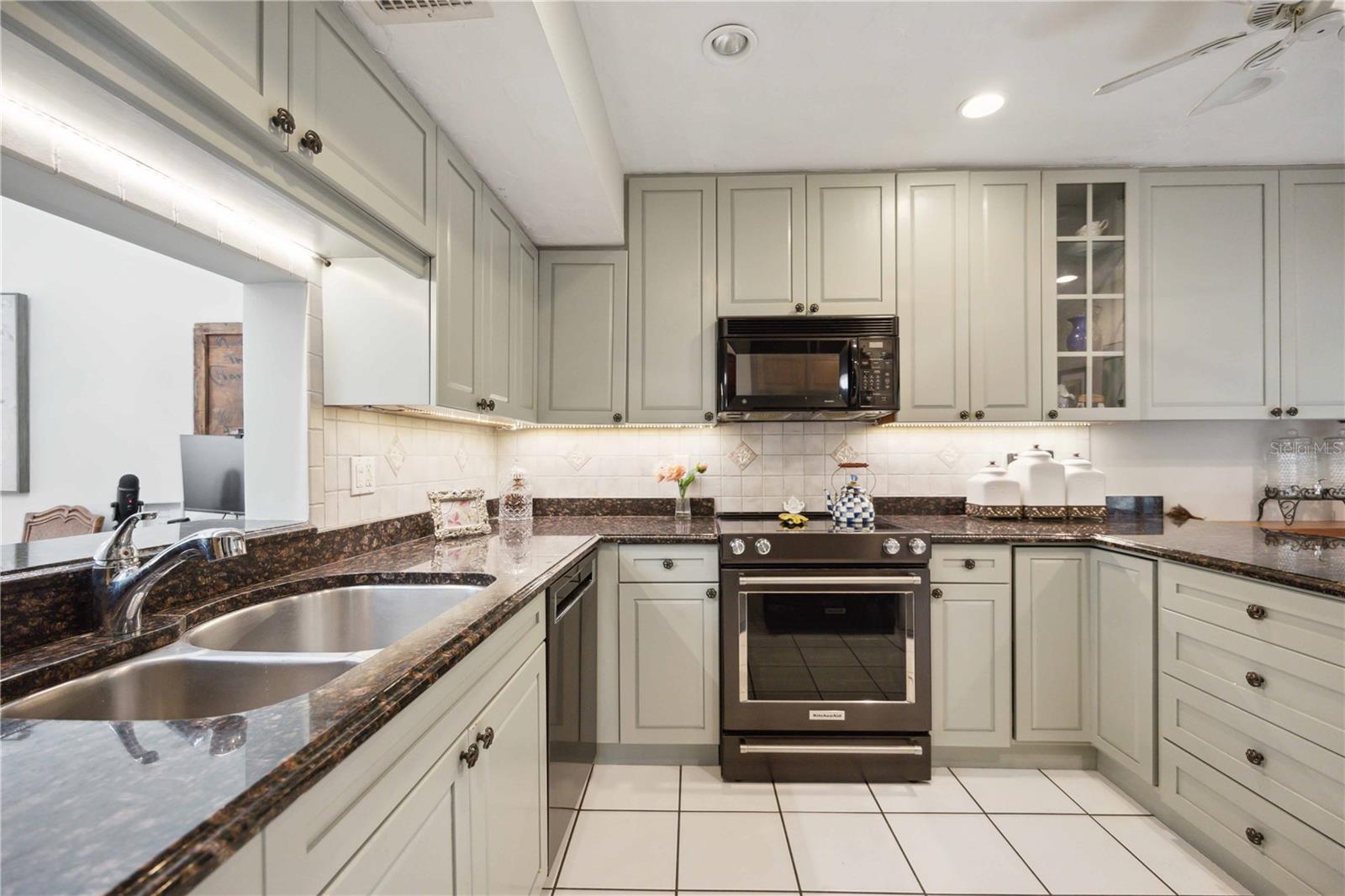 2584 ARBORETUM CIR #20, SARASOTA, FL, 34232