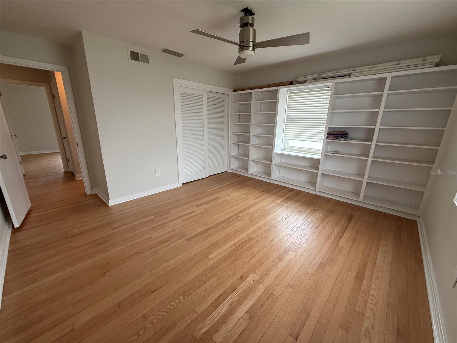 6221 6TH AVE N, ST PETERSBURG, FL, 33710