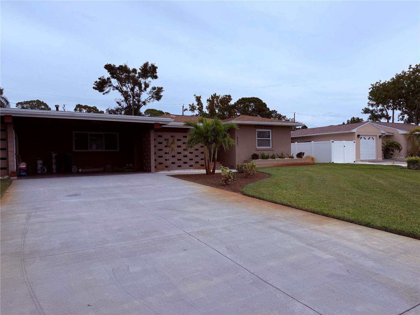 6221 6TH AVE N, ST PETERSBURG, FL, 33710