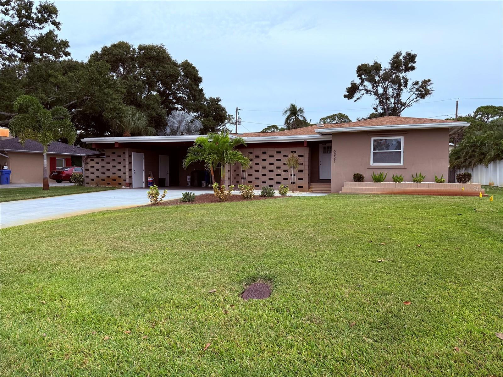 6221 6TH AVE N, ST PETERSBURG, FL, 33710