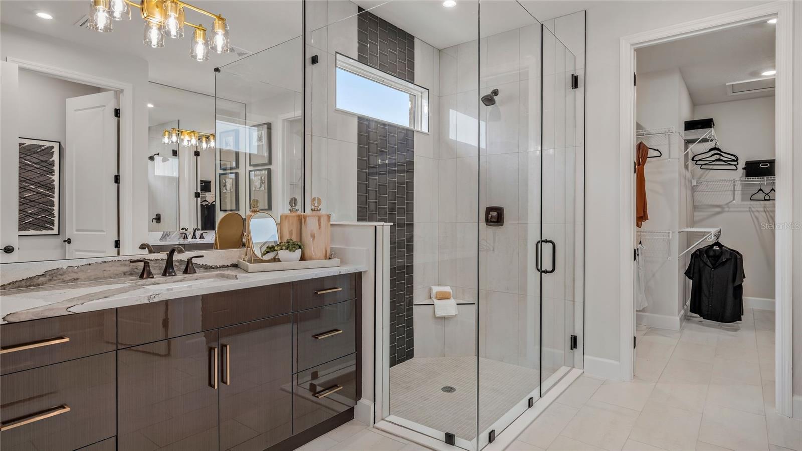 557 HAMMOCK OAKS BLVD, LADY LAKE, FL, 32159