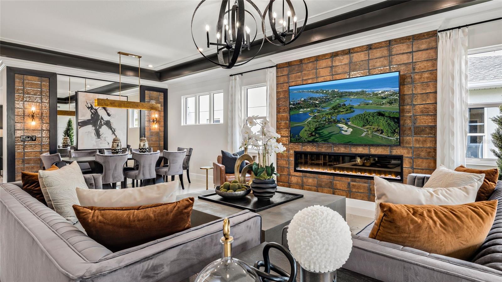 557 HAMMOCK OAKS BLVD, LADY LAKE, FL, 32159