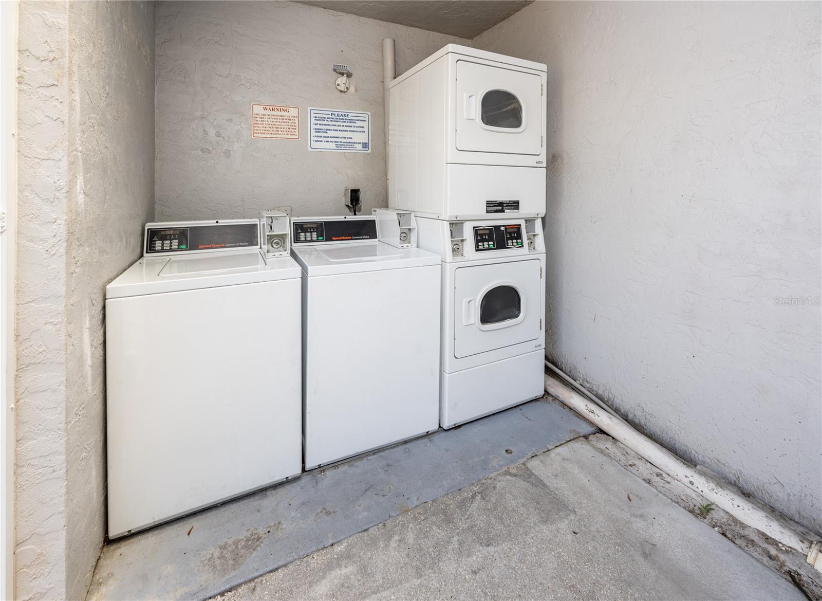 1860 PHILLIPPI SHORES DR #6A, SARASOTA, FL, 34231