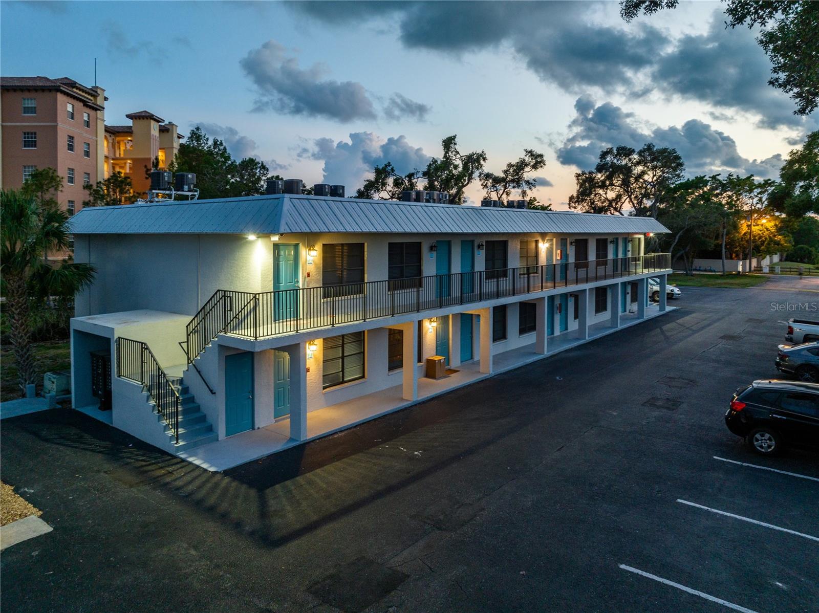 1860 PHILLIPPI SHORES DR #6A, SARASOTA, FL, 34231