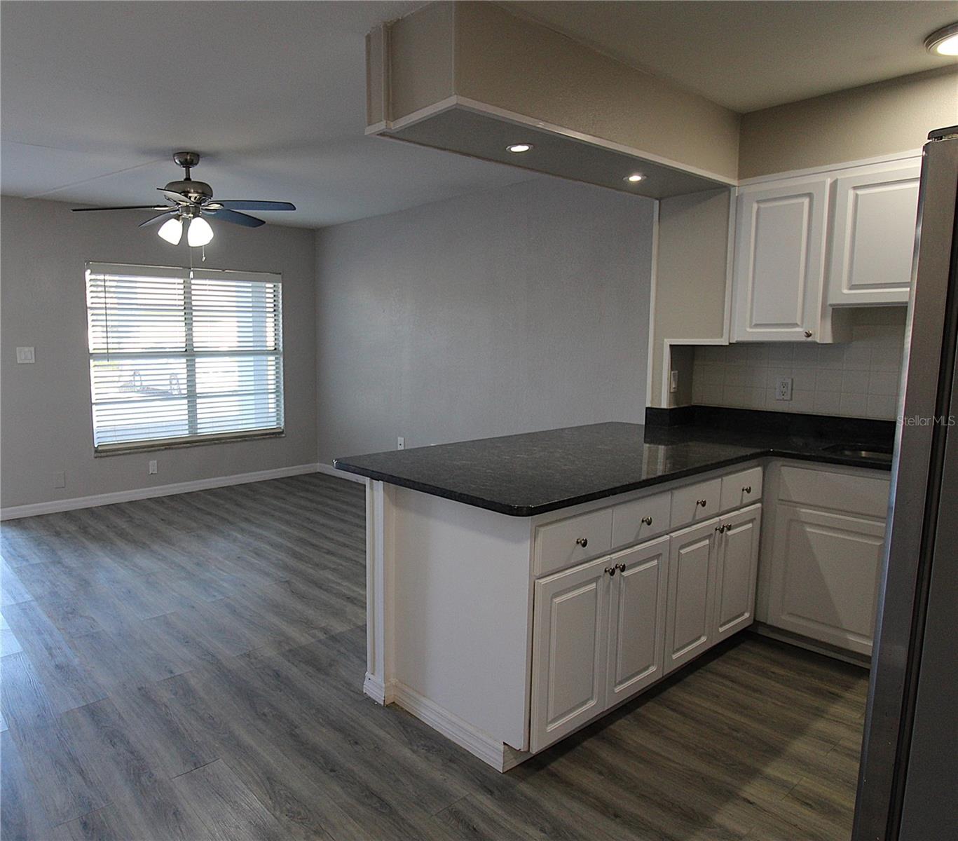 1860 PHILLIPPI SHORES DR #6A, SARASOTA, FL, 34231