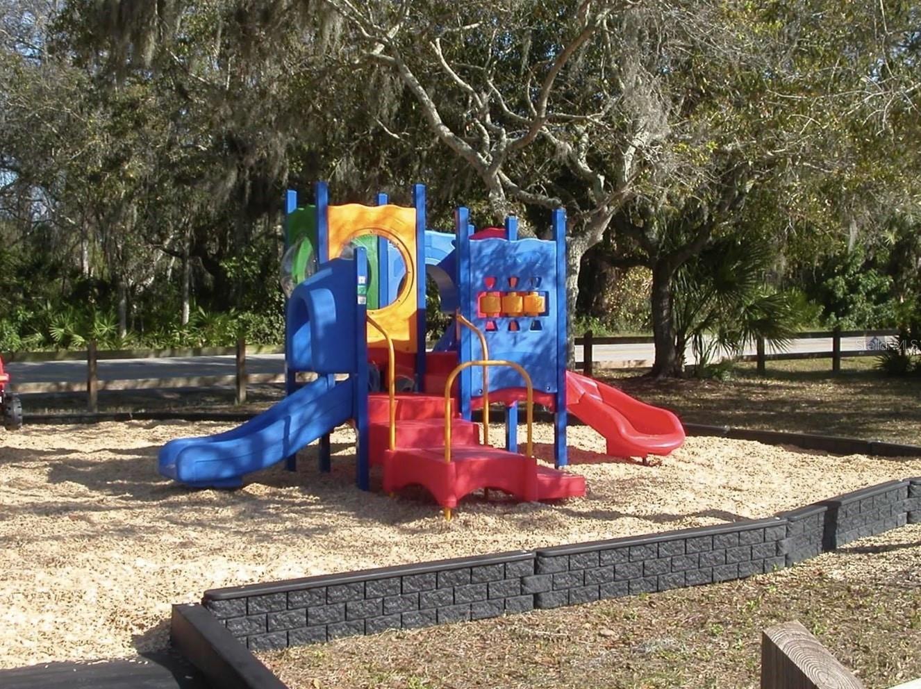 1860 PHILLIPPI SHORES DR #6A, SARASOTA, FL, 34231