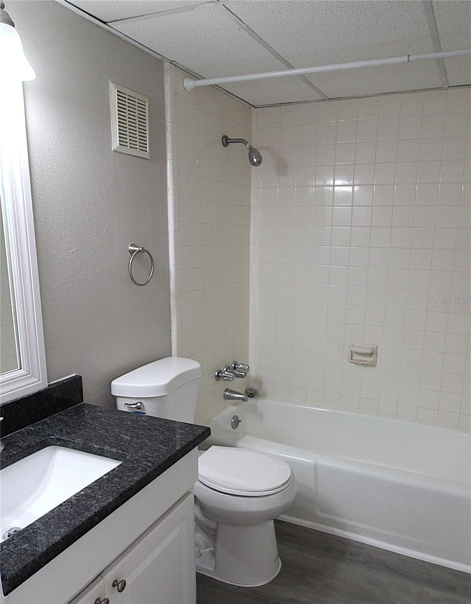 1860 PHILLIPPI SHORES DR #6A, SARASOTA, FL, 34231