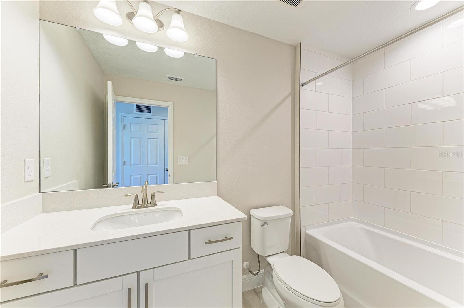 6139 GOLDEN BEACH DR, APOLLO BEACH, FL, 33572