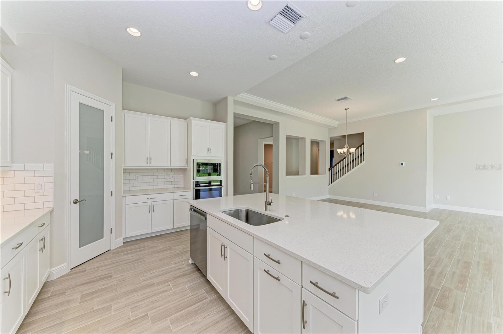 6139 GOLDEN BEACH DR, APOLLO BEACH, FL, 33572