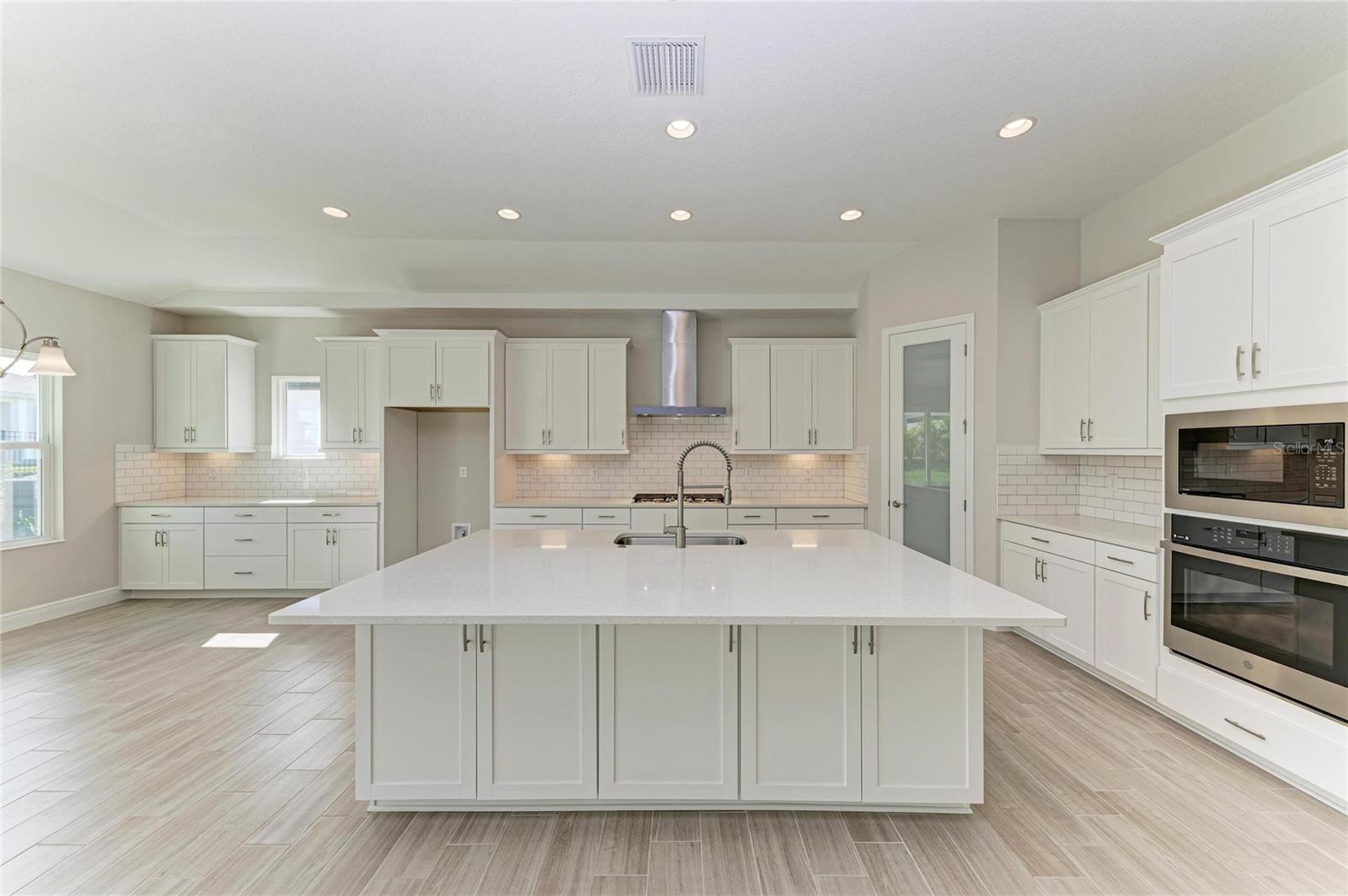 6139 GOLDEN BEACH DR, APOLLO BEACH, FL, 33572