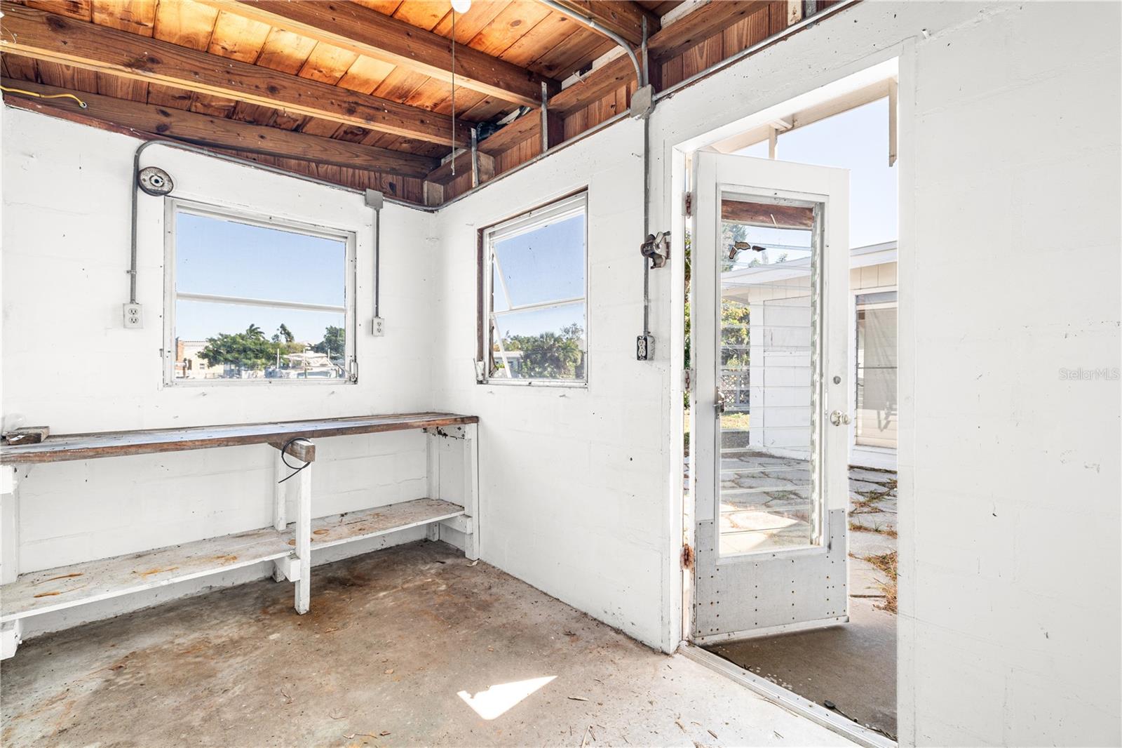 17611 1ST ST E, REDINGTON SHORES, FL, 33708