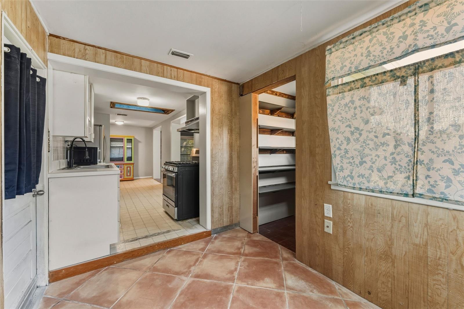 906 STANBERRY DR, BRANDON, FL, 33511