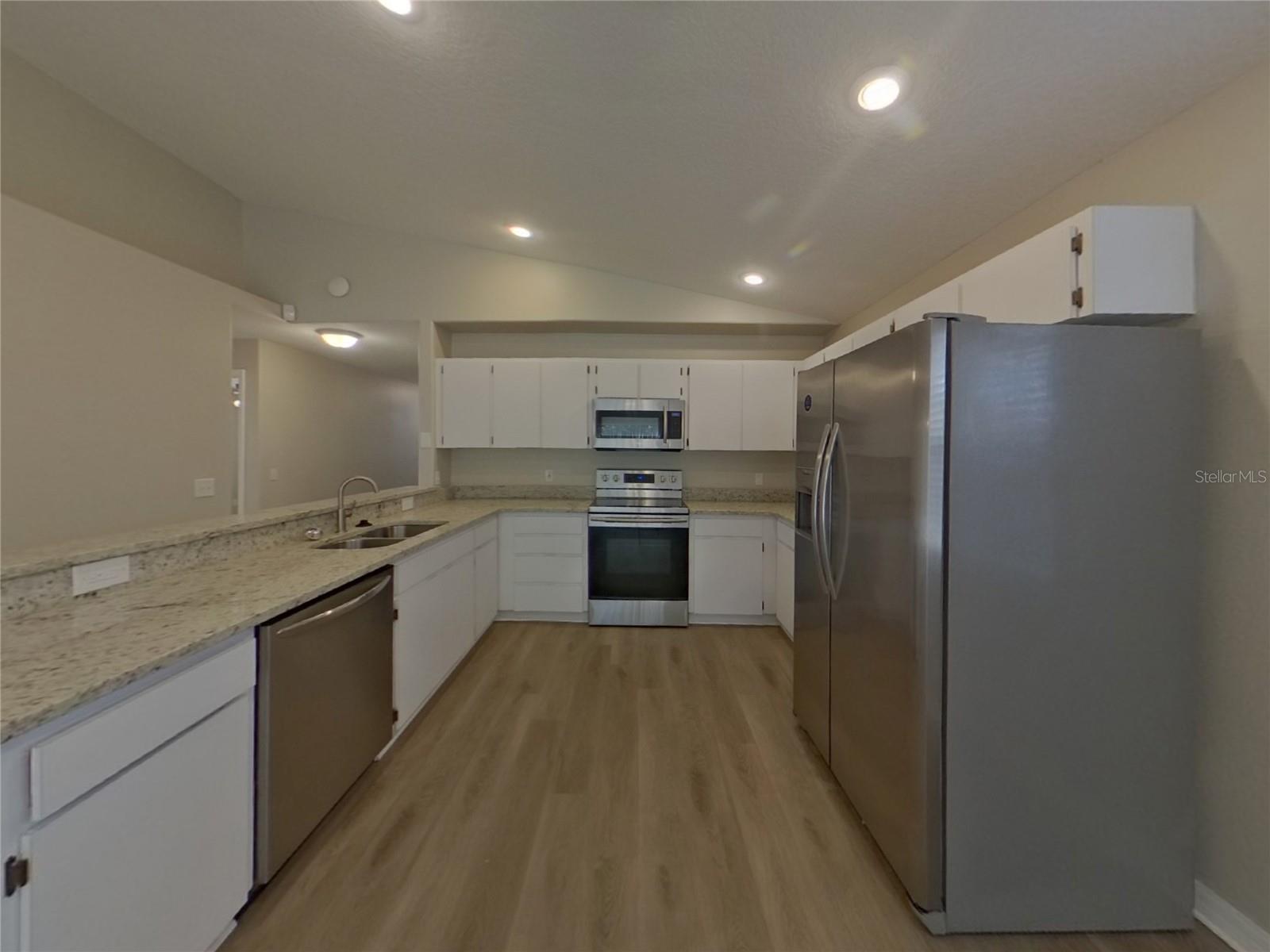 BELL HARBOR, LAND O LAKES, FL, 34639