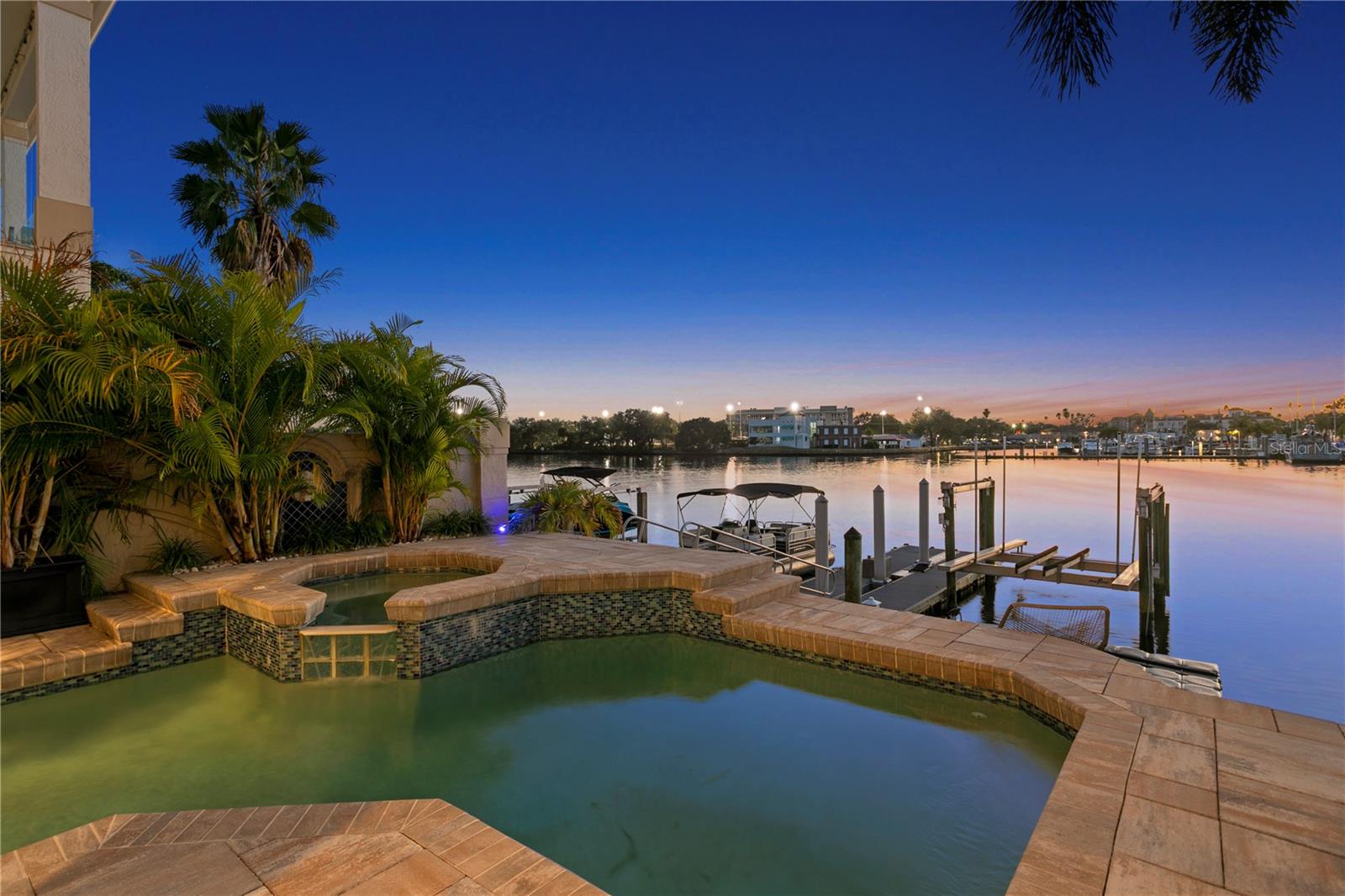 TB8445715 Property Photo