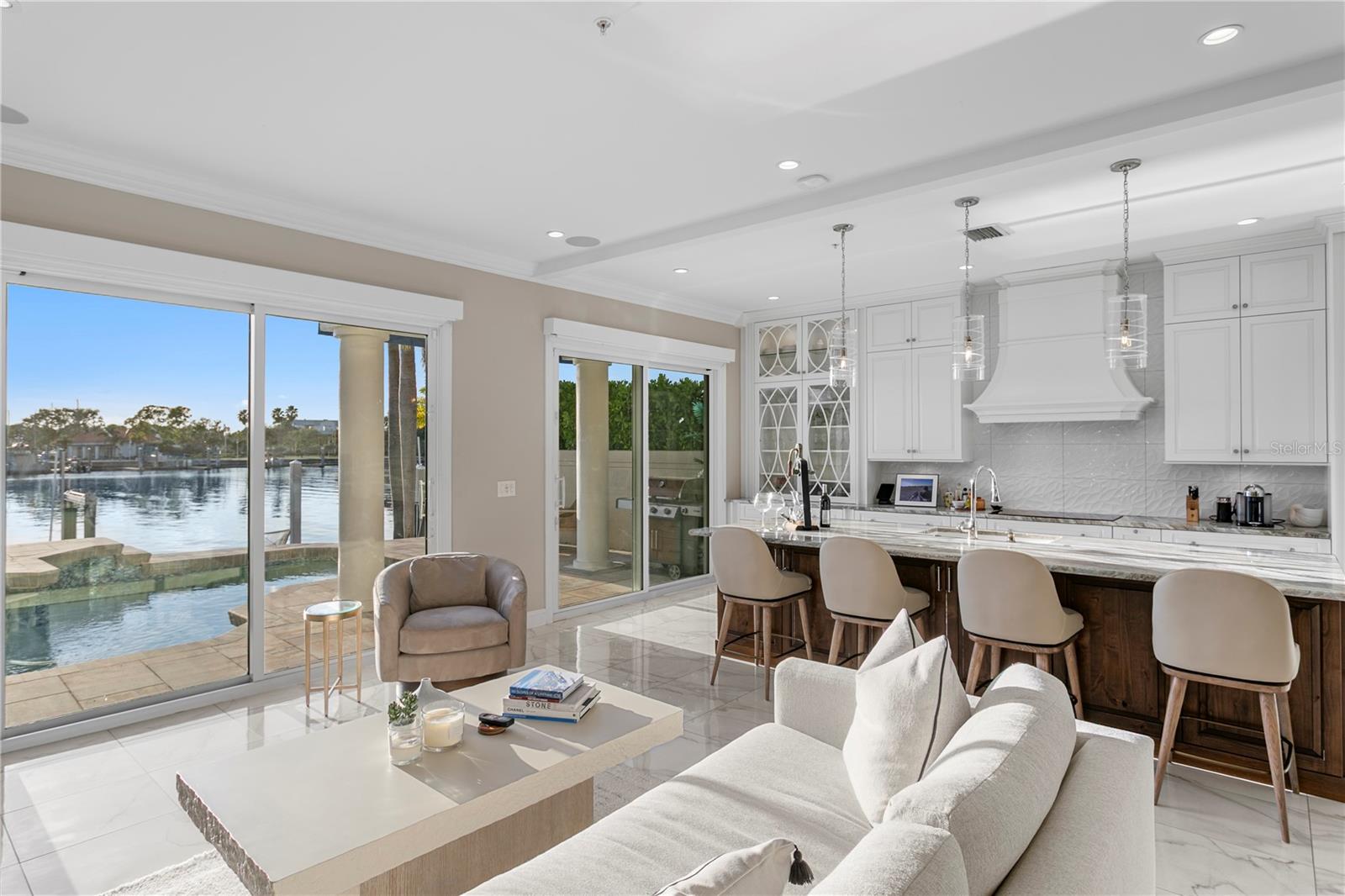 TB8445715 Property Photo