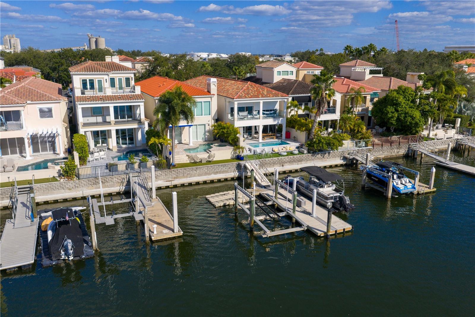 TB8445715 Property Photo