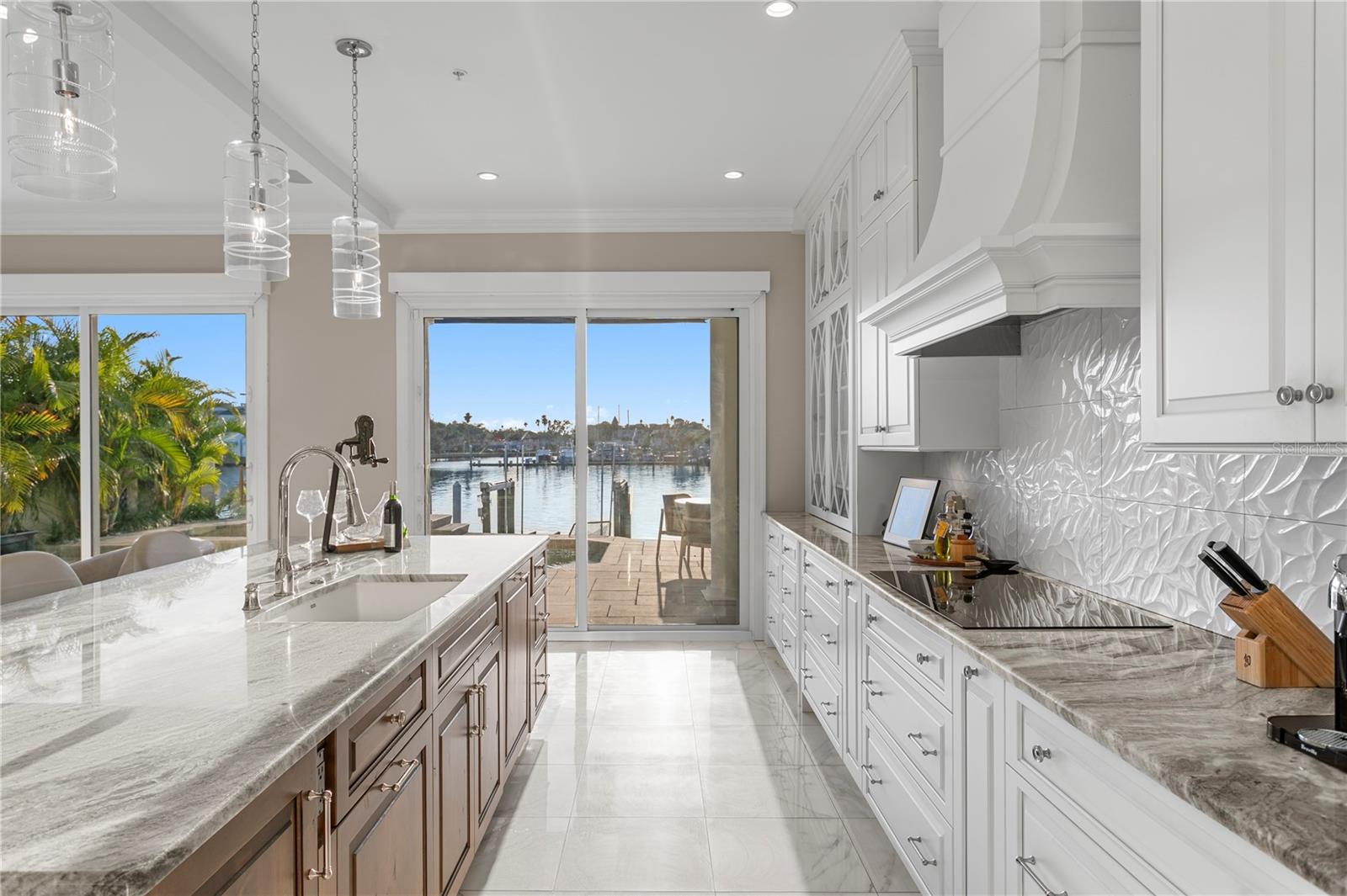 TB8445715 Property Photo