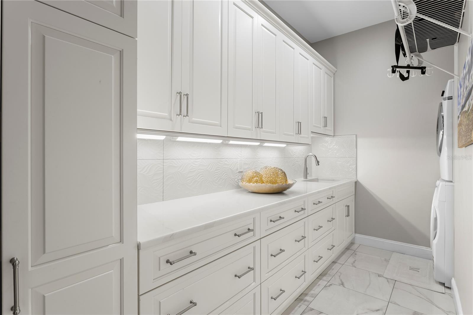 TB8445715 Property Photo