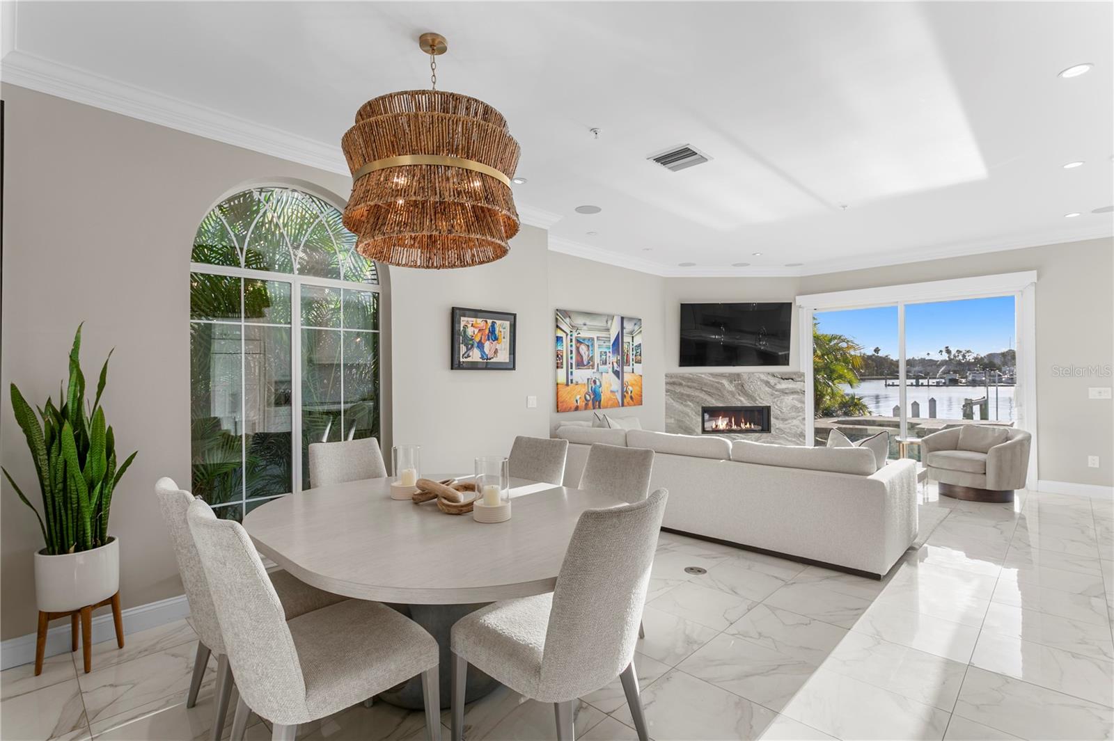 TB8445715 Property Photo