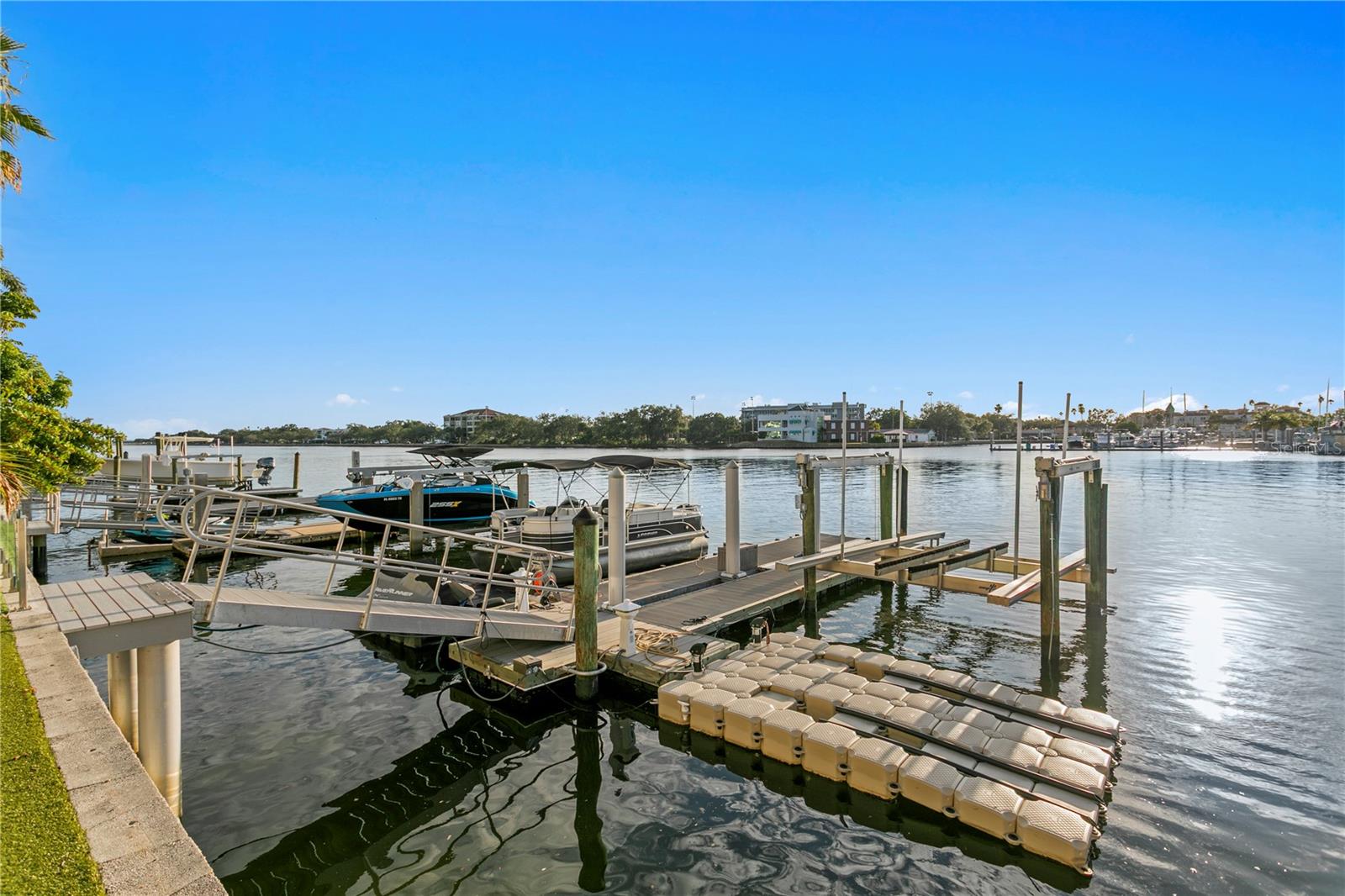 TB8445715 Property Photo