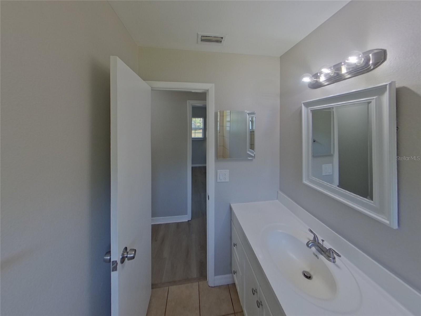 LAKE SARASOTA, SARASOTA, FL, 34241